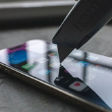 گلس بدون حاشیه بردلس زاینس مناسب برای اپل آیفون iphone 18 Pro Max شیشه ای بسیار با کیفیت بدون حاشیه مشکی